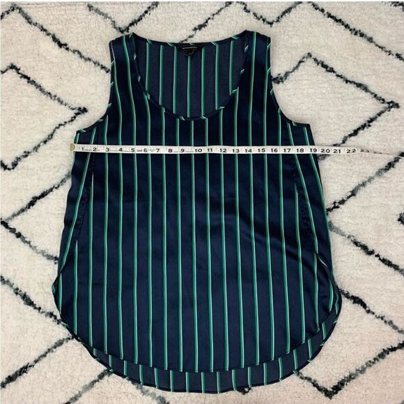 Banana republic silk navy with green pinstripe tank top Size small - Picture 8 of 8